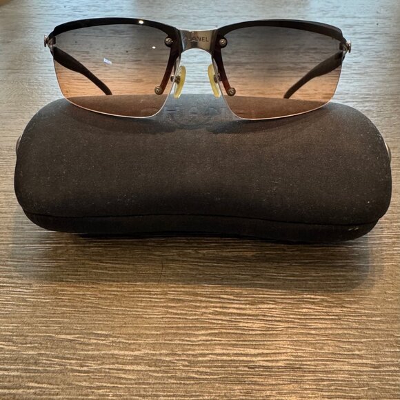 Chanel 4009 sunglasses, with case - Picture 3 of 5